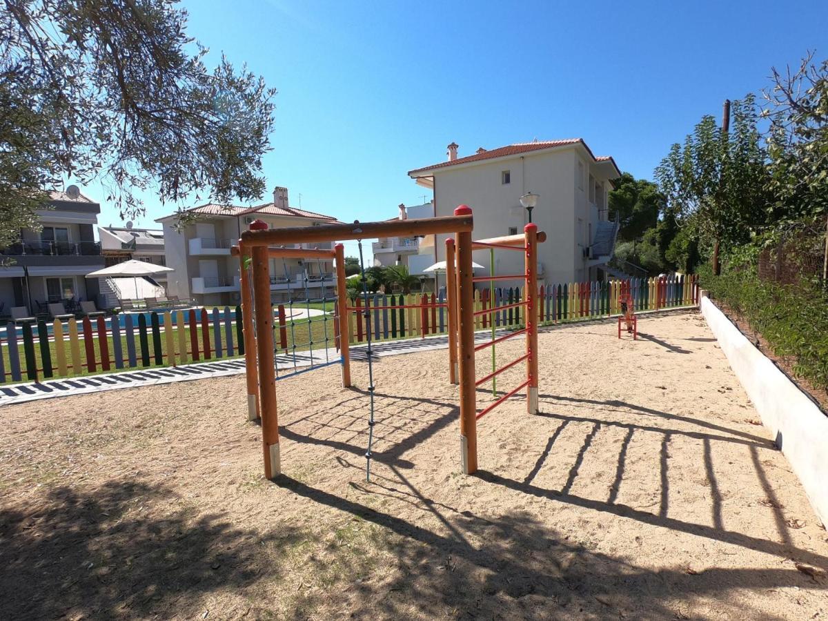Finikas Garden Beach Resort Nikiti Exterior foto