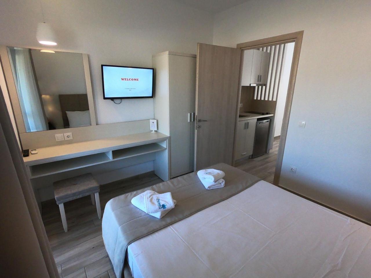 Finikas Garden Beach Resort Nikiti Exterior foto