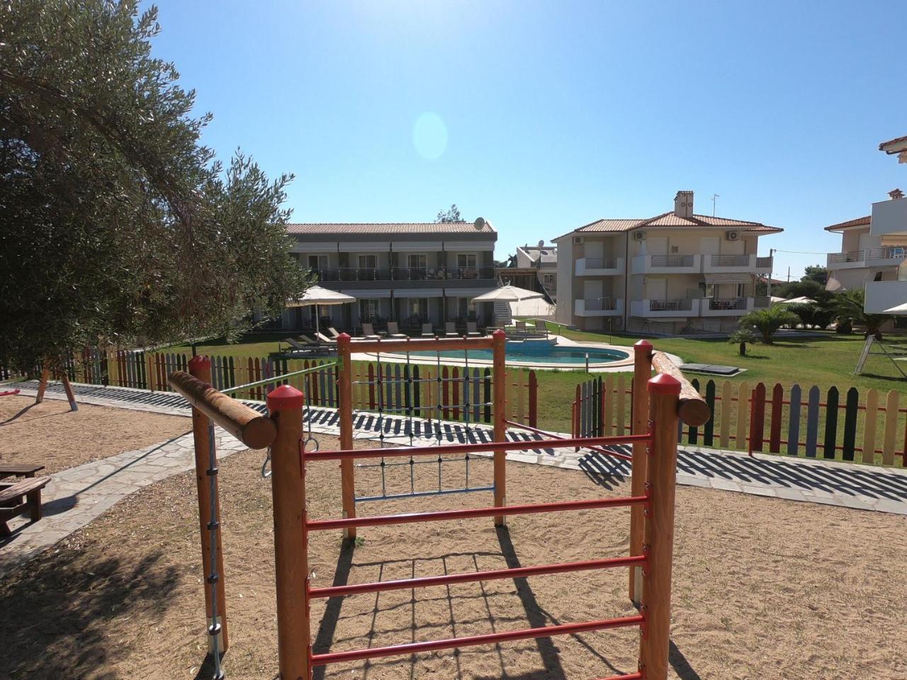 Finikas Garden Beach Resort Nikiti Exterior foto
