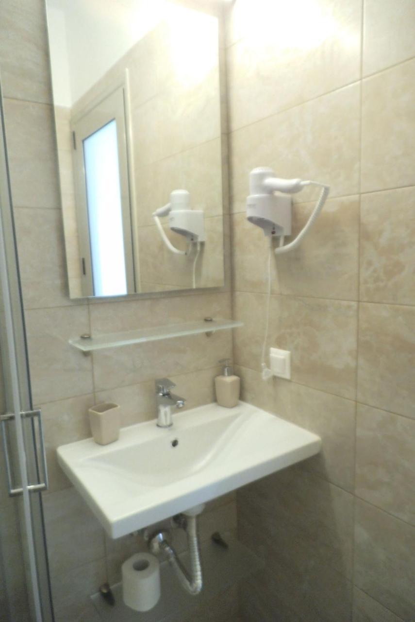 Finikas Garden Beach Resort Nikiti Exterior foto