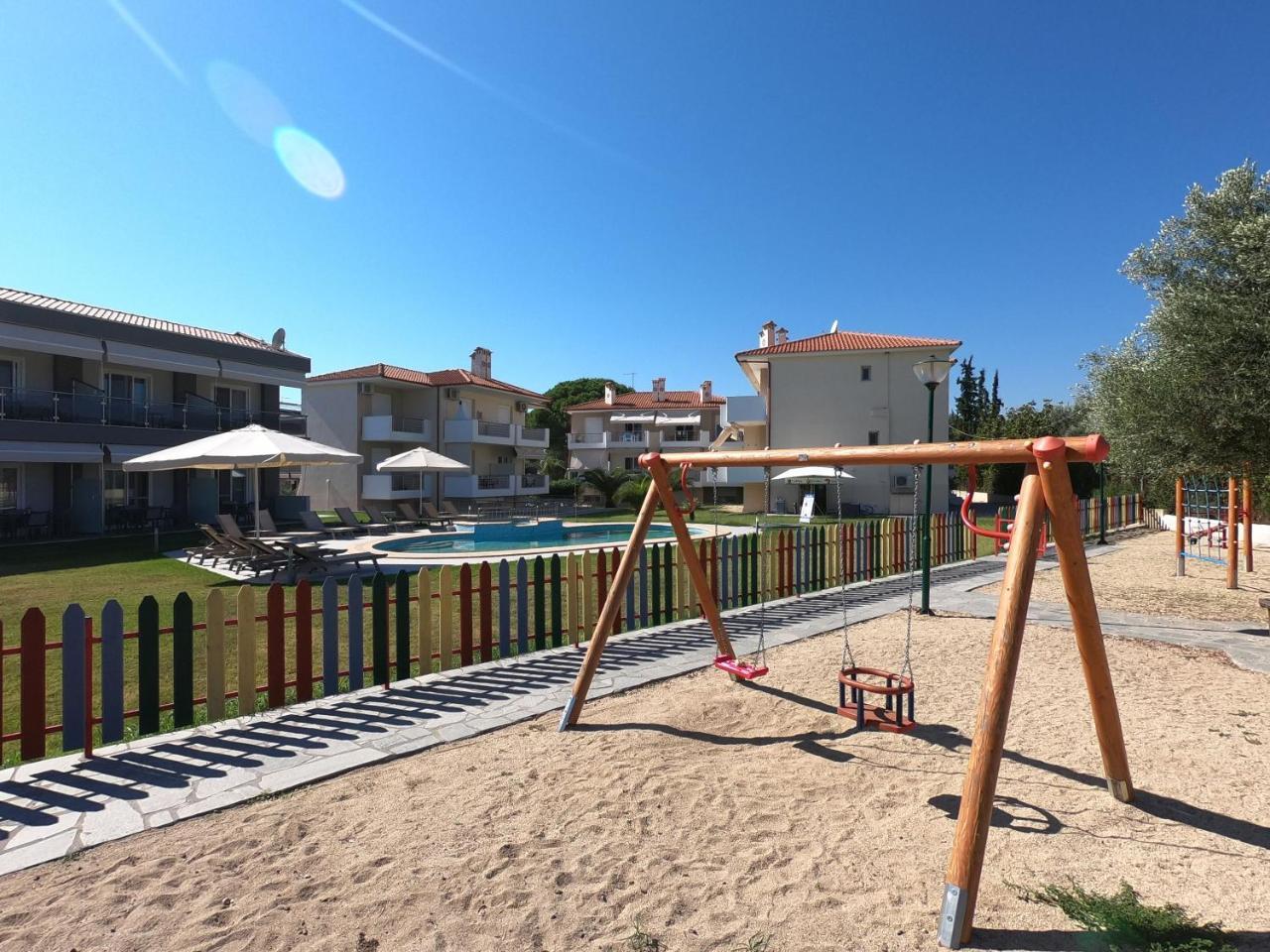 Finikas Garden Beach Resort Nikiti Exterior foto