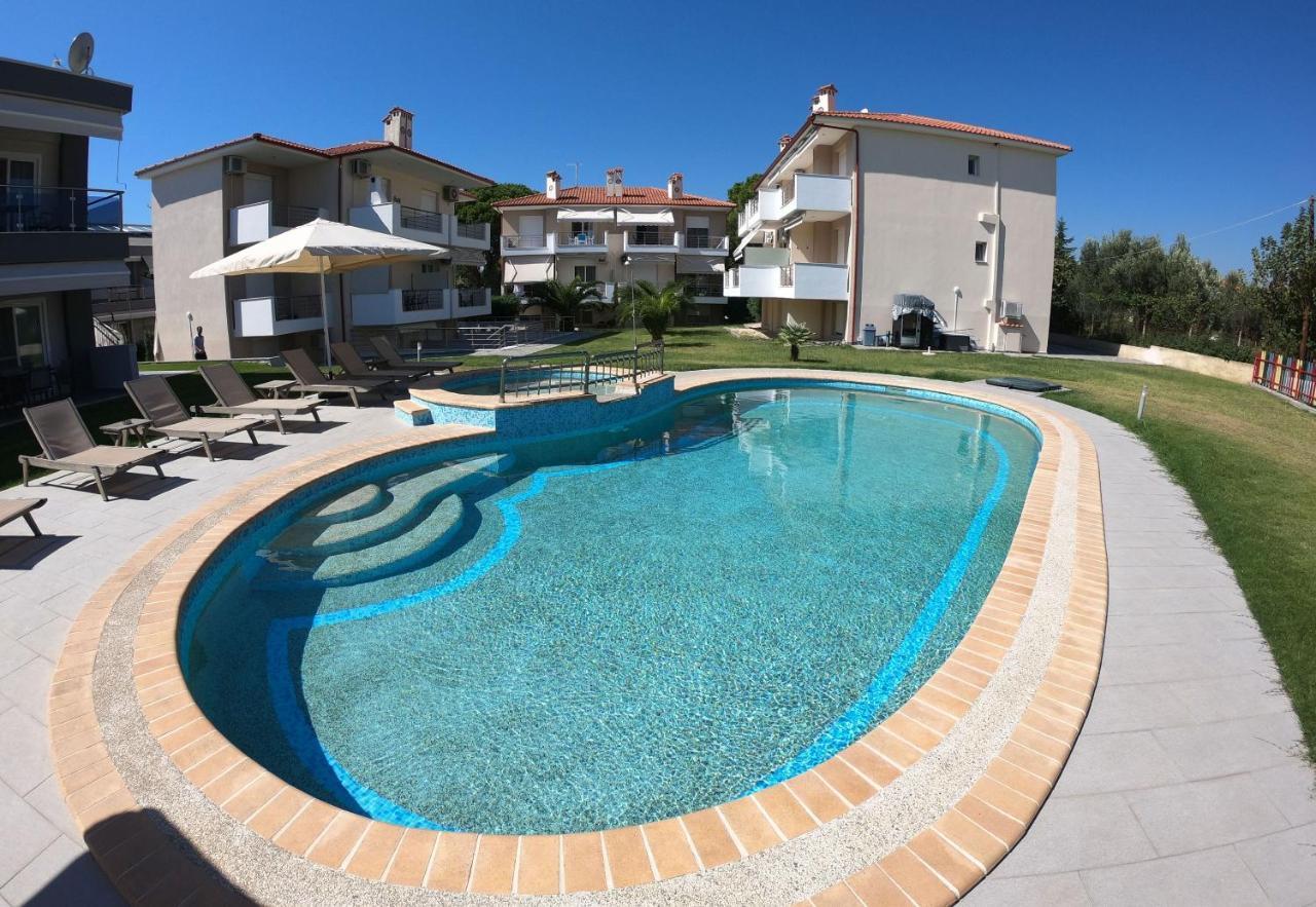 Finikas Garden Beach Resort Nikiti Exterior foto